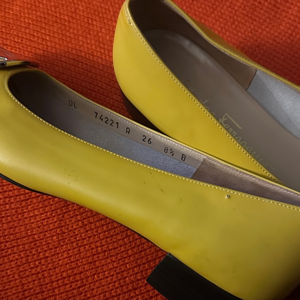 Salvatore Ferragamo Yellow Flats with Gold Buckle - Picture 7 of 12